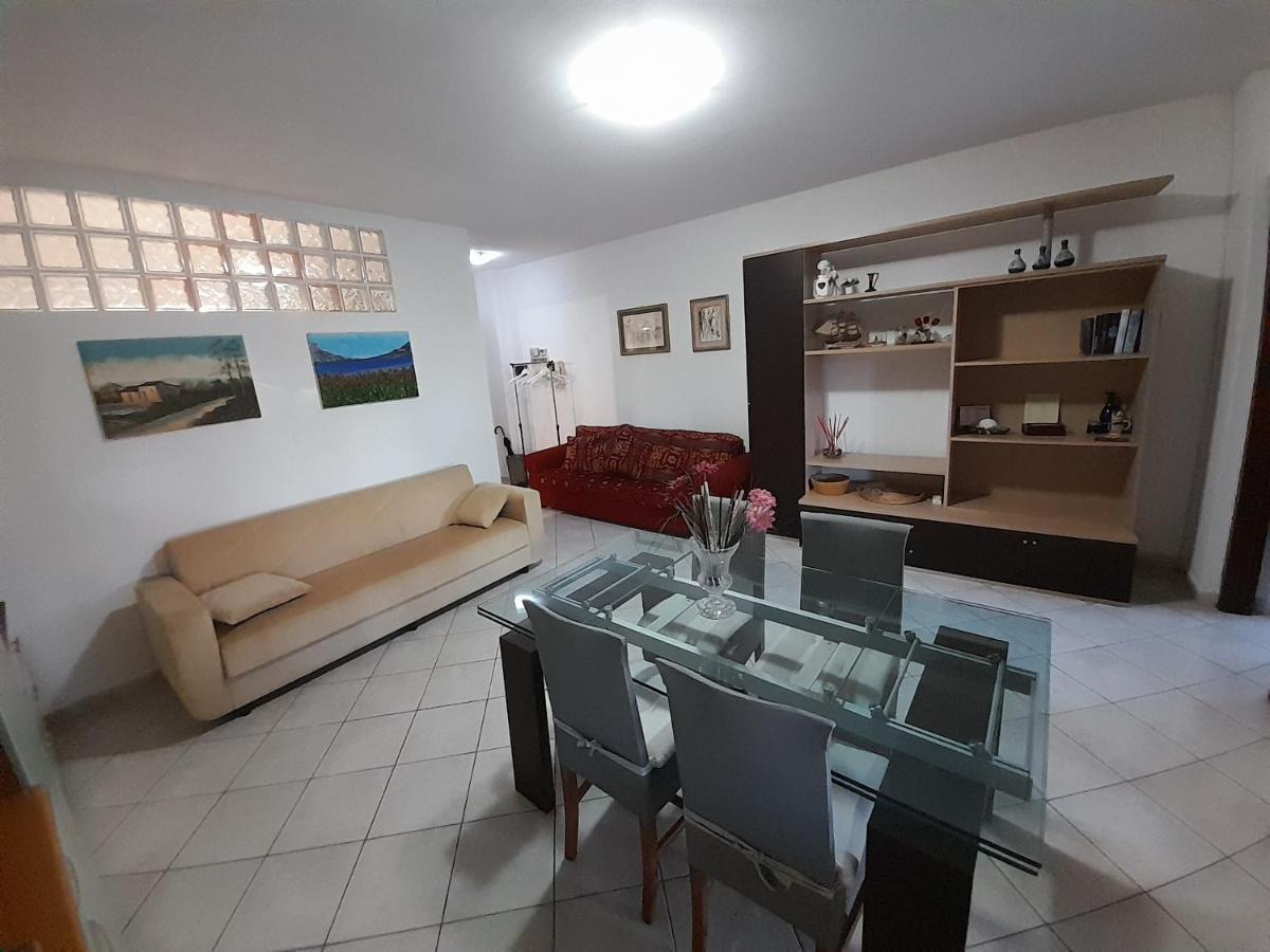Casa Con Veranda In Centro - Comodo Parcheggio E Garage Incluso Latina Exterior photo